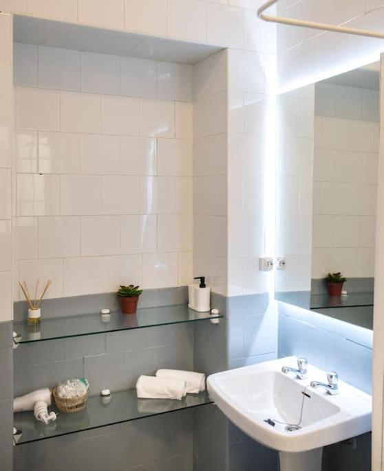 Apartment Mosaic Giralda เซบีญา ภายนอก รูปภาพ